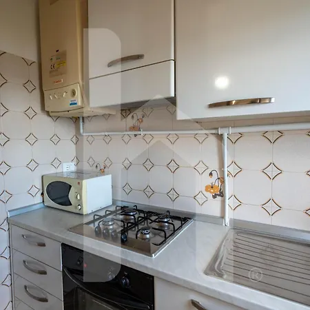 Homiday - Via Xxv Aprile アパート ピネート