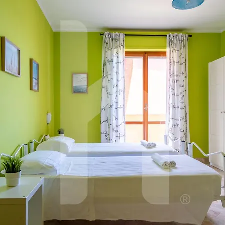 Homiday - Via Xxv Aprile Apartment *
