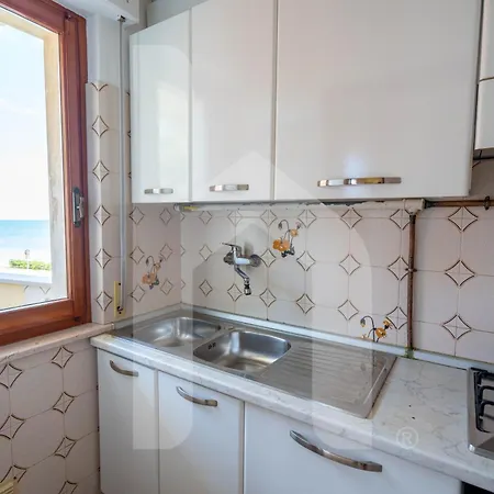 アパート Homiday - Via Xxv Aprile ピネート