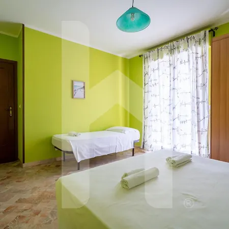 Apartment Homiday - Via Xxv Aprile *